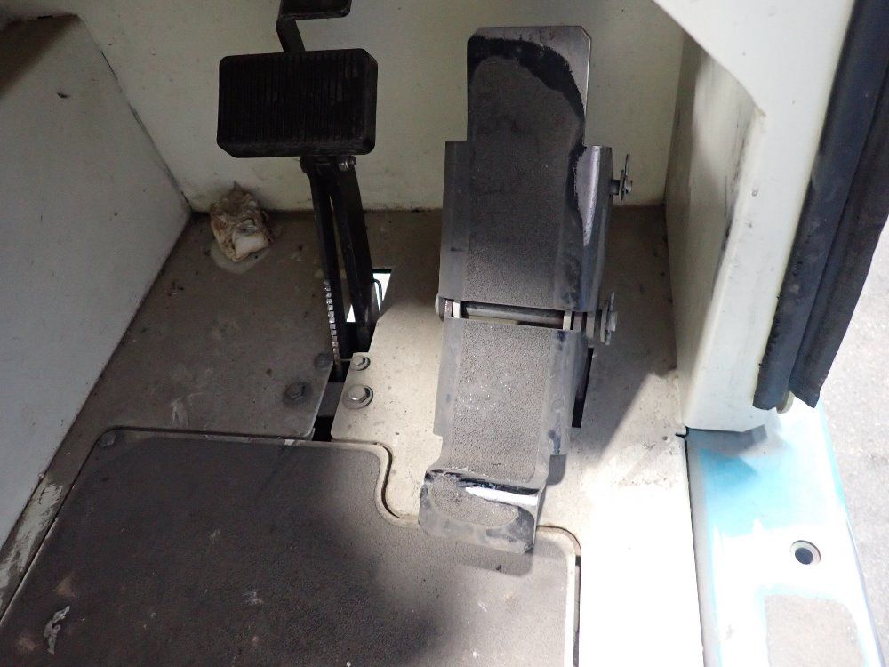 Tennant Floor Scrubber - 7400