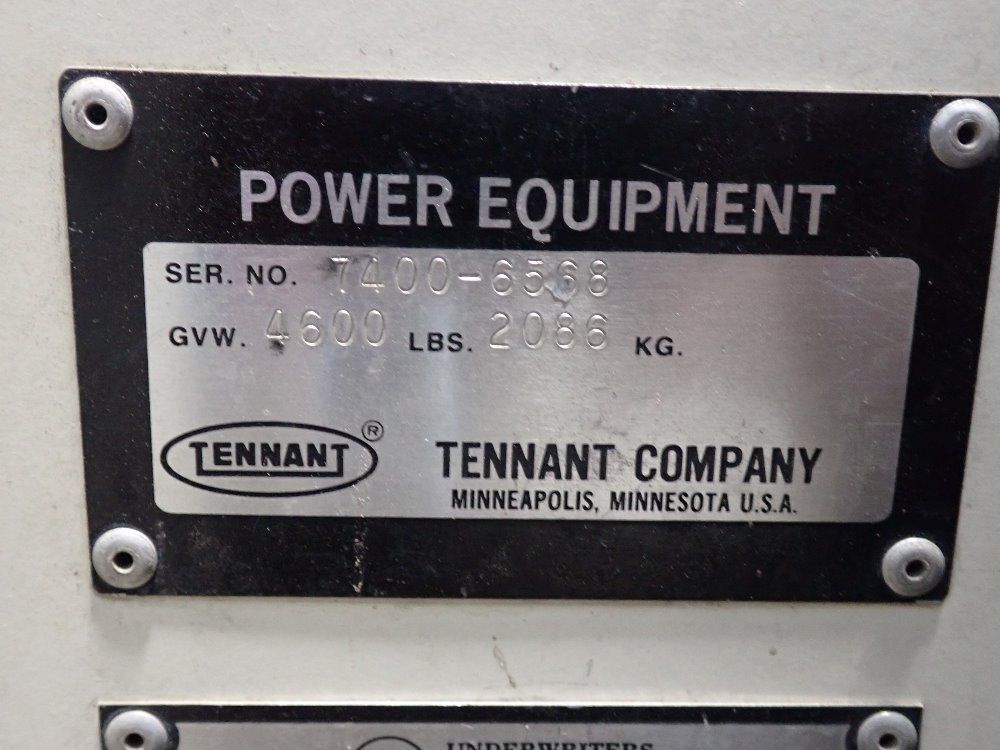 Tennant Floor Scrubber - 7400