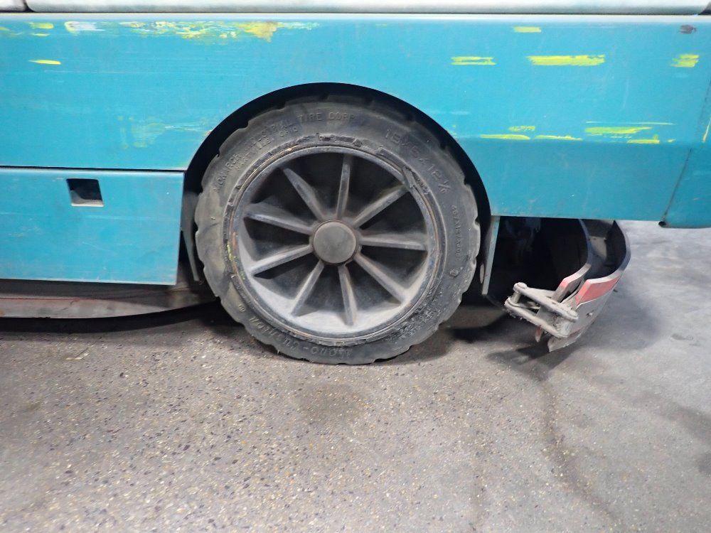 Tennant Floor Scrubber - 7400