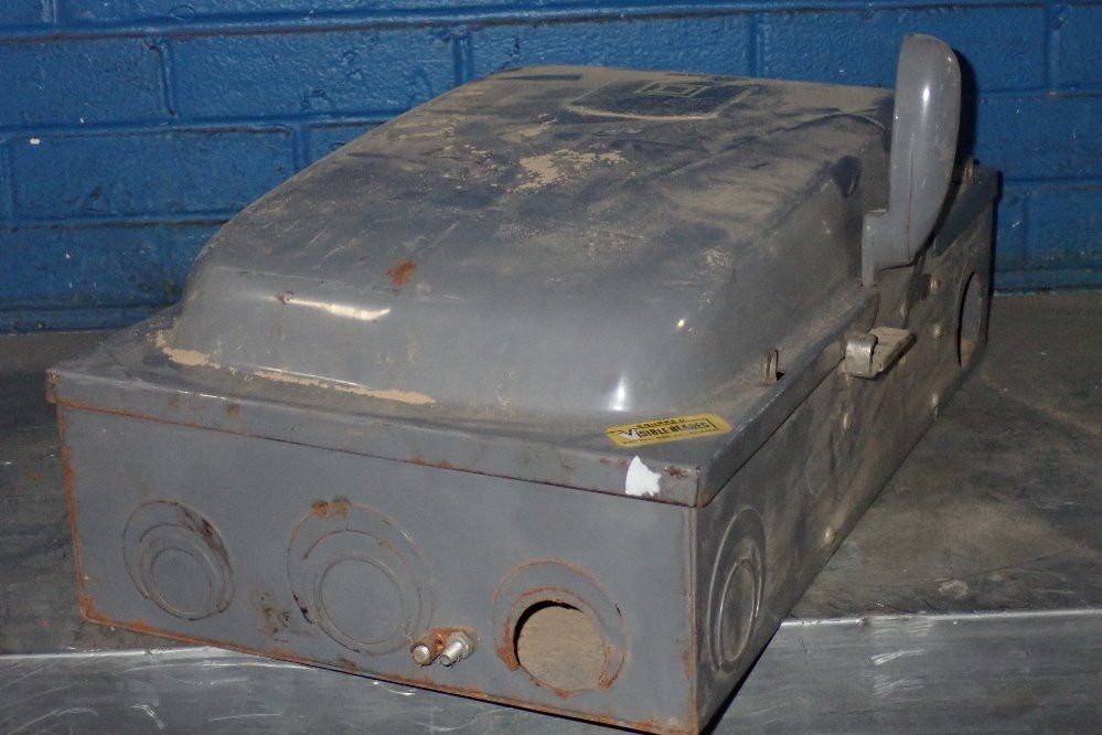 Square D 200 Amps/240v Fusible Disconnect - A86354