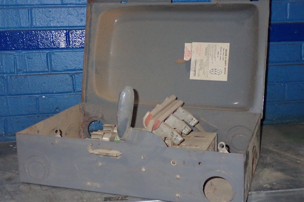 Square D 200 Amps/240v Fusible Disconnect - A86354