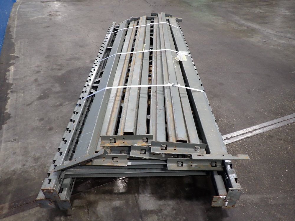  Pallet Racking Lot