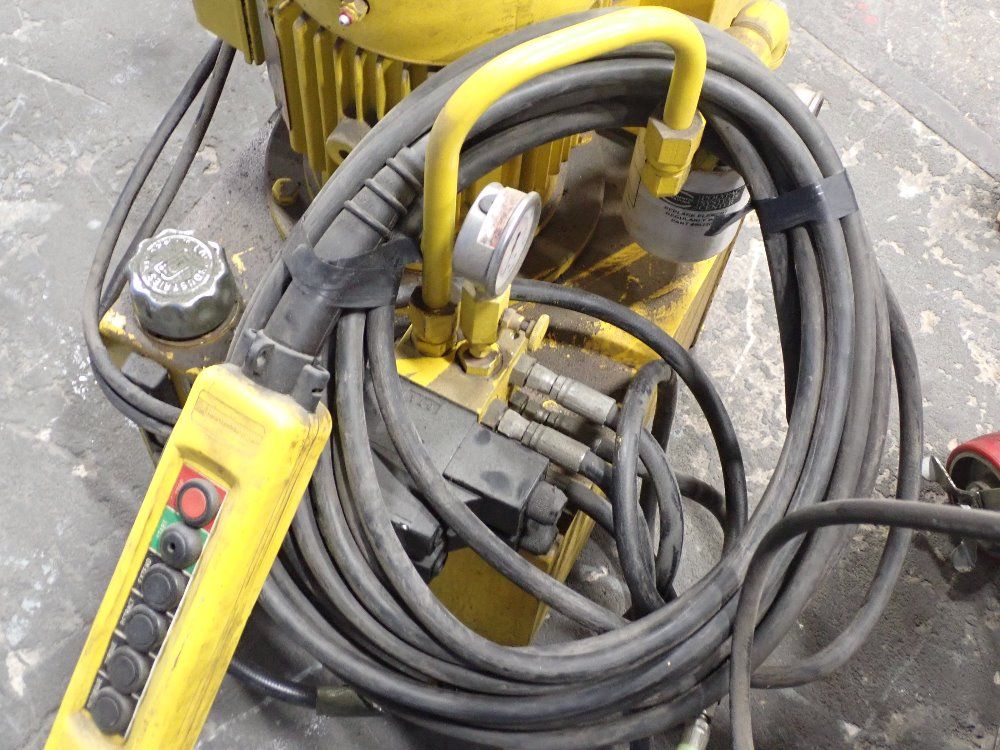 Tuxco Hydraulic Cylinder Service Machine - Hcs-40