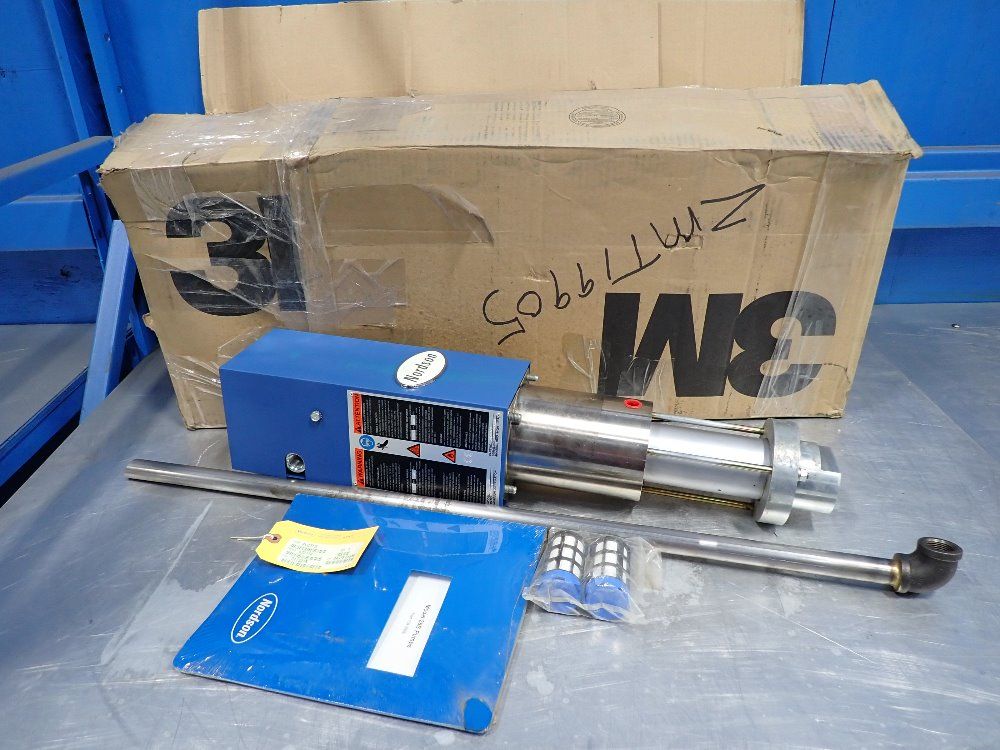 Nordson 4:1 Ratio, 100psi Max Input Pump - 25b / 247537b