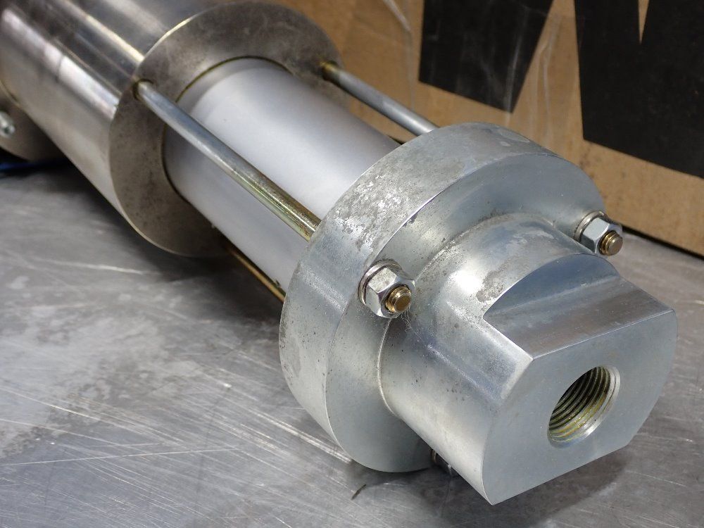 Nordson 4:1 Ratio, 100psi Max Input Pump - 25b / 247537b