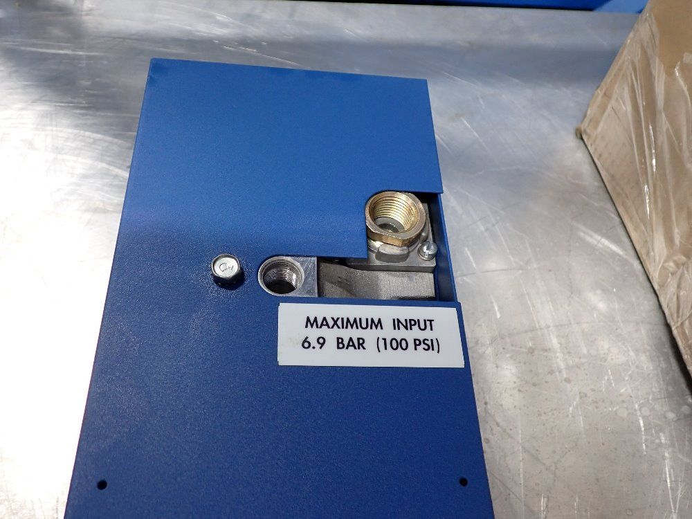 Nordson 4:1 Ratio, 100psi Max Input Pump - 25b / 247537b