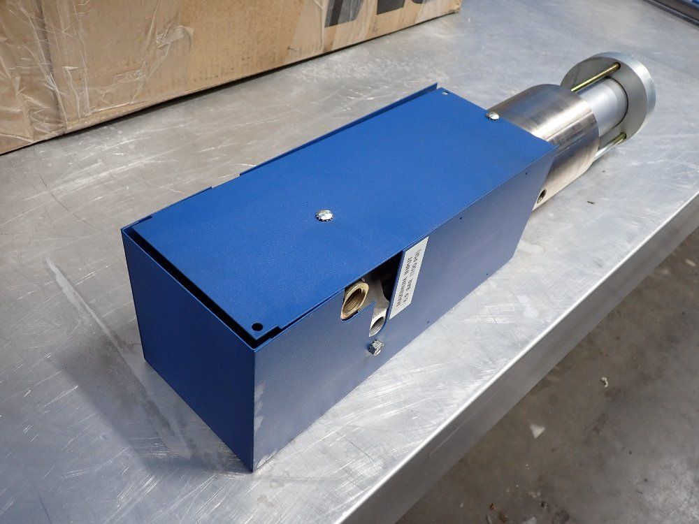 Nordson 4:1 Ratio, 100psi Max Input Pump - 25b / 247537b