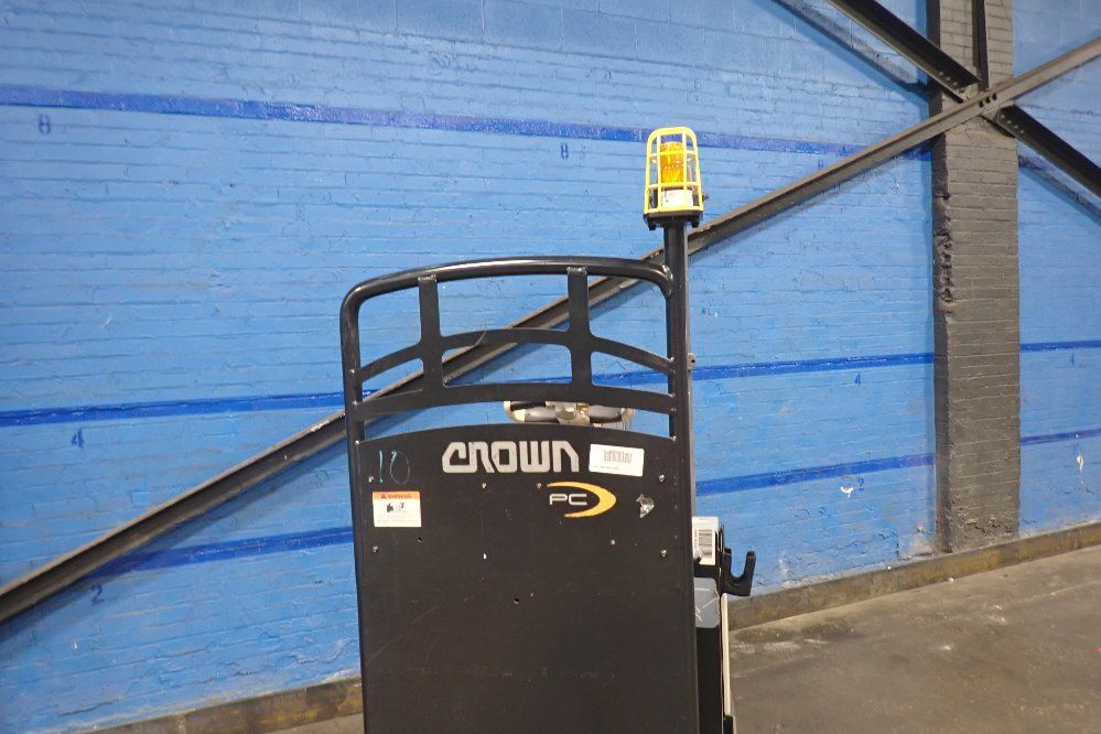 Crown 6000 Lbs Electric Center Controlled Ride-on Pallet Truck - Pc4500-60