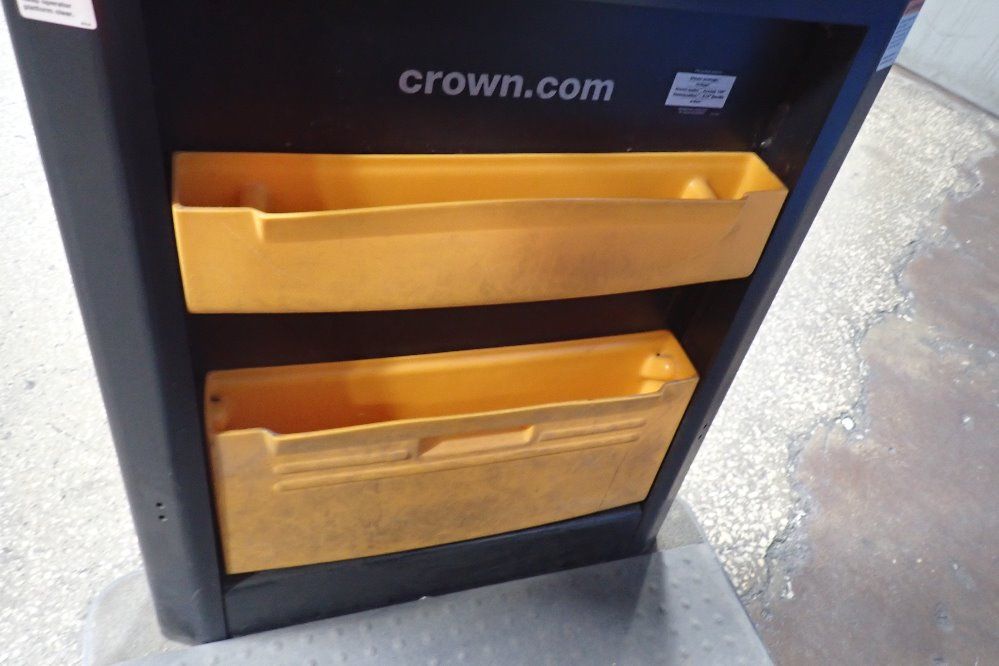 Crown 6000 Lbs Electric Center Controlled Ride-on Pallet Truck - Pc4500-60