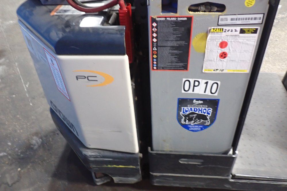 Crown 6000 Lbs Electric Center Controlled Ride-on Pallet Truck - Pc4500-60