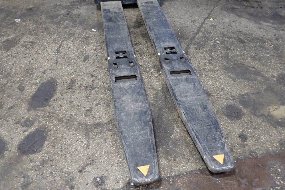 Crown Pc 2725 Lbs Pallet Jack - Pc4500-60