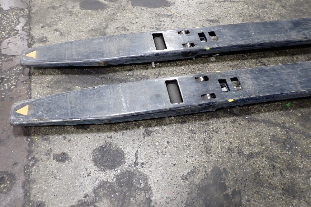 Crown Pc 2725 Lbs Pallet Jack - Pc4500-60