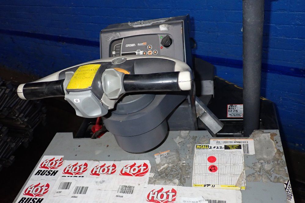 Crown Pc 2725 Lbs Pallet Jack - Pc4500-60