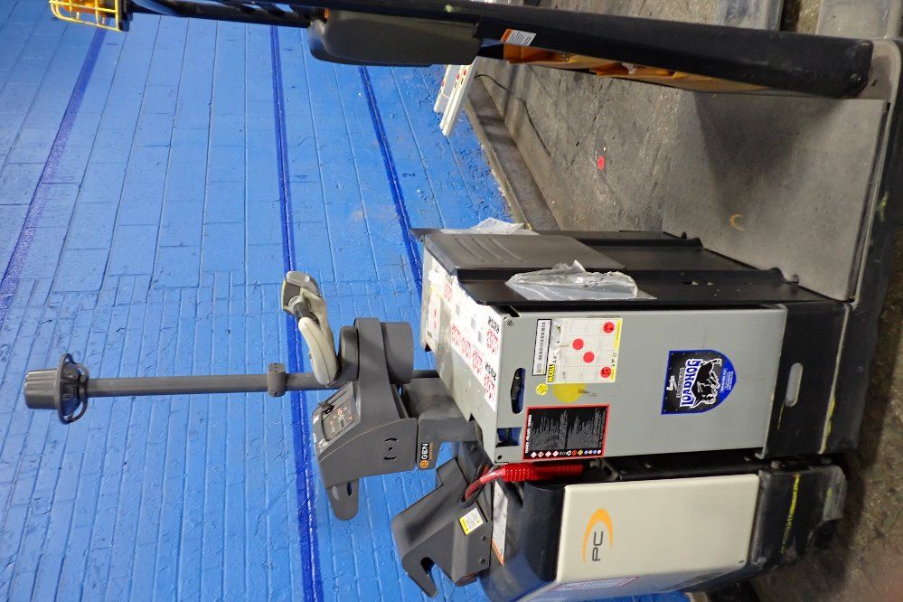 Crown Pc 2725 Lbs Pallet Jack - Pc4500-60