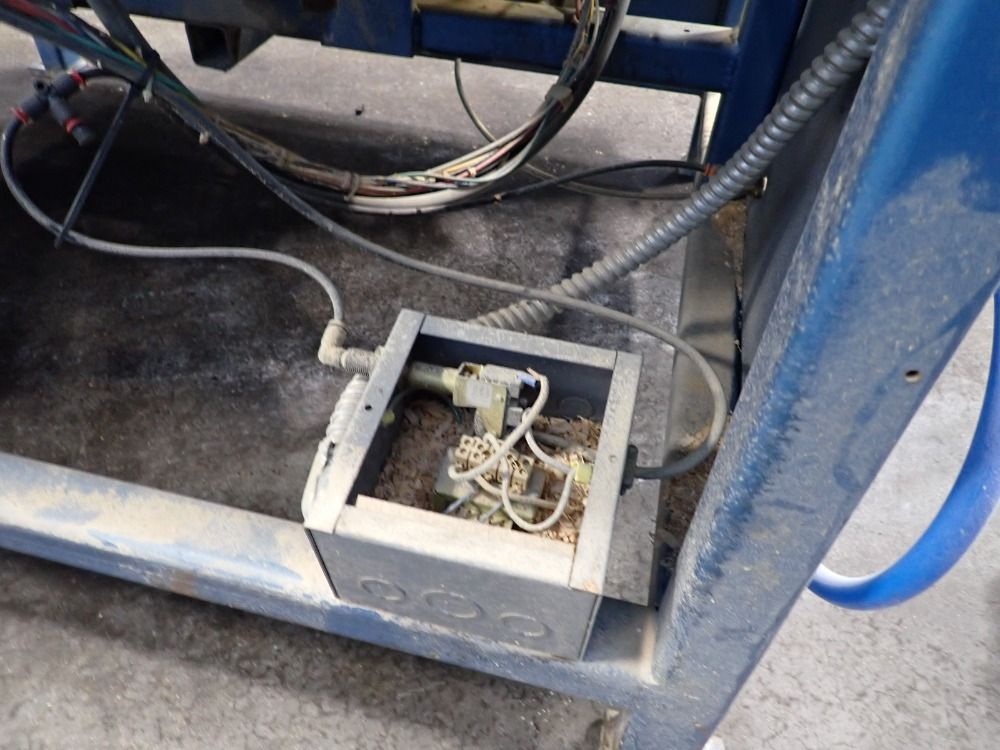 Unique Machine & Tools Door Machine - 250 Mc