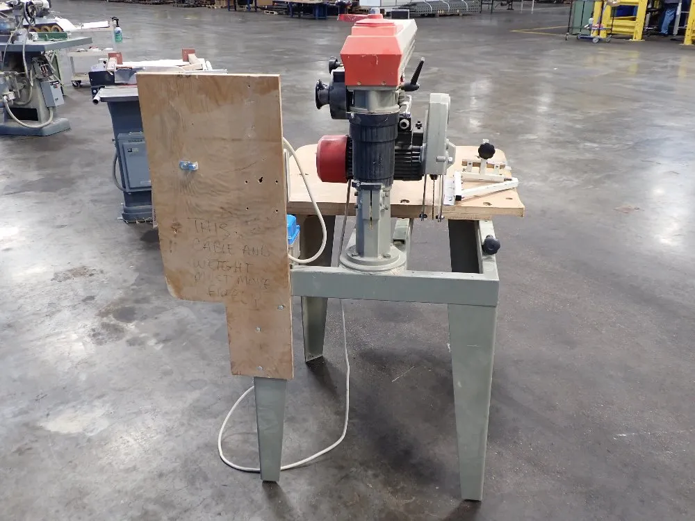 Omga 14" Blade, 27 1/2" Crosscut, 35" X 35" Table Radial Arm Saw