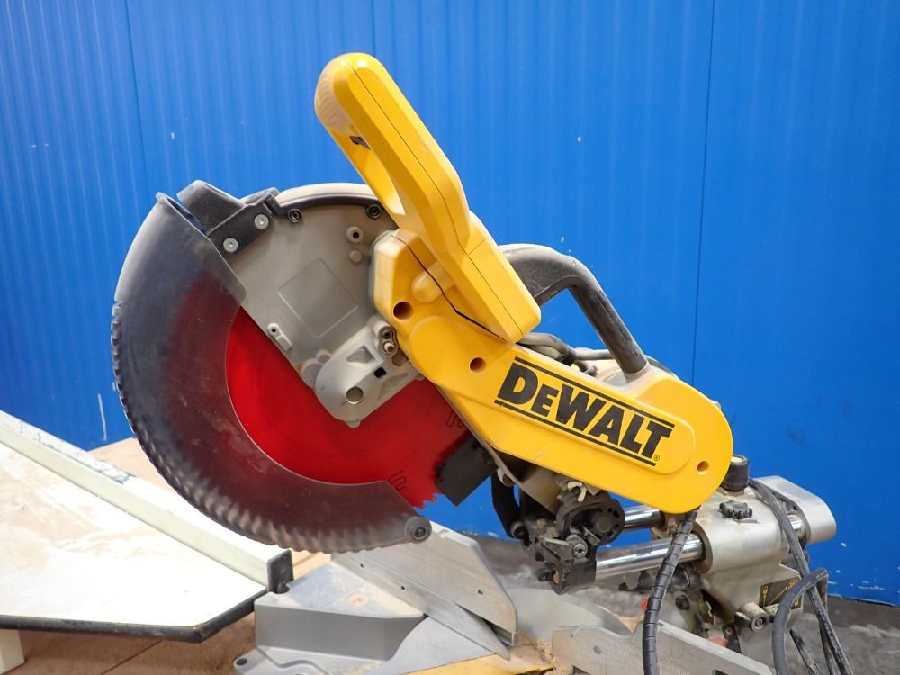 Dewalt Miter/table Saw - Dw718
