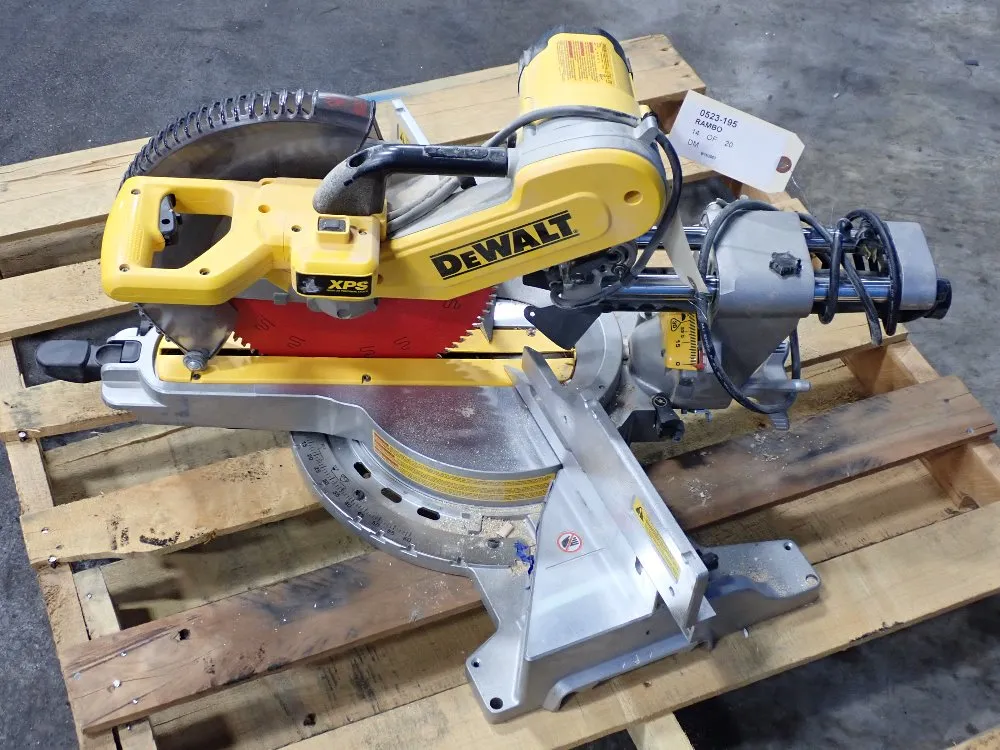Dewalt 3800rpm, 12" Blade Sliding Compound Miter Saw - Dws780