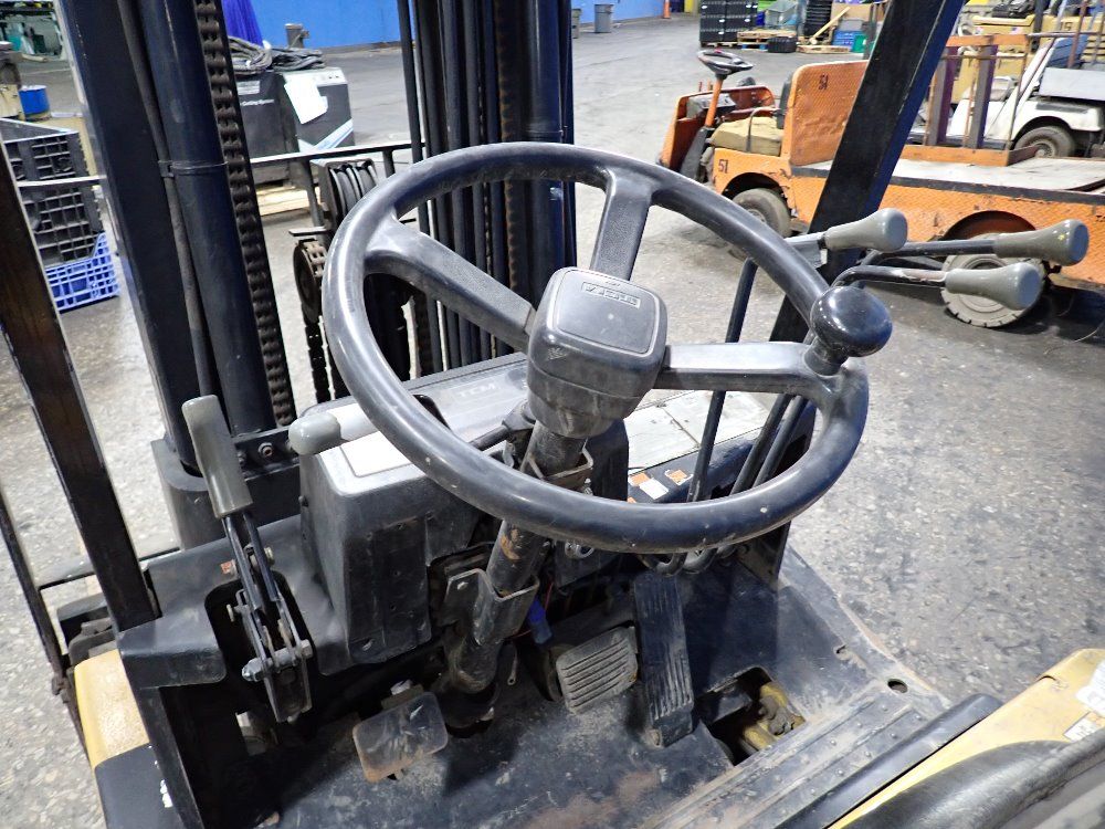 Tcm 4600 Lbs Propane Forklift - Fcg25t7t