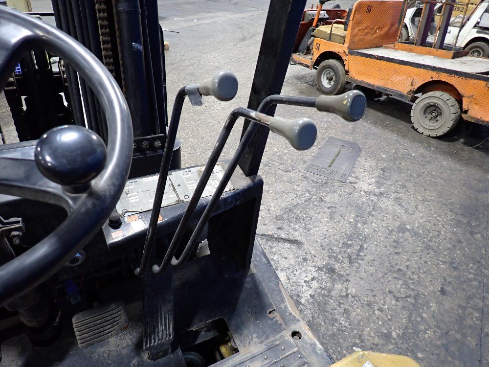 Tcm 4600 Lbs Propane Forklift - Fcg25t7t