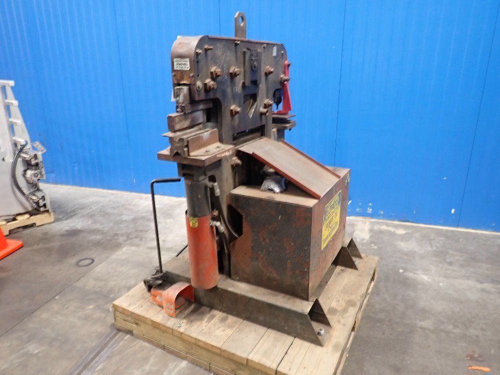 Edwards 55 Ton Hydraulic Iron Worker - Jaws Iv