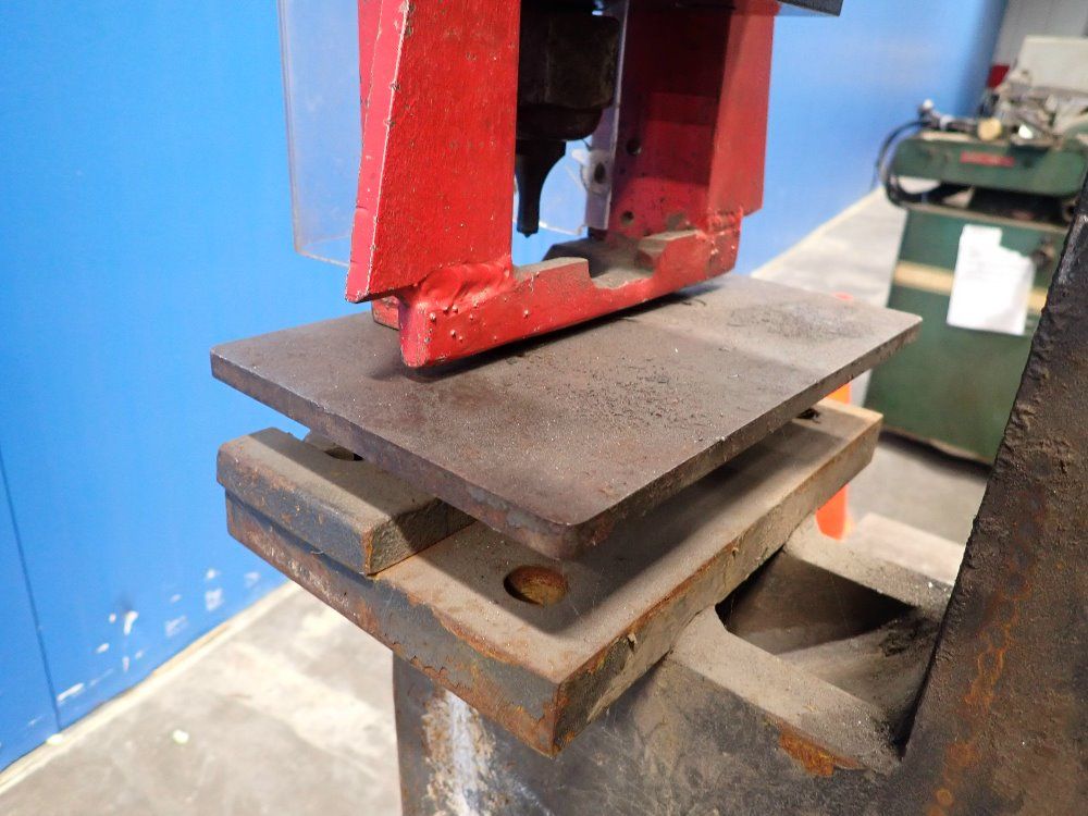 Edwards 55 Ton Hydraulic Iron Worker - Jaws Iv