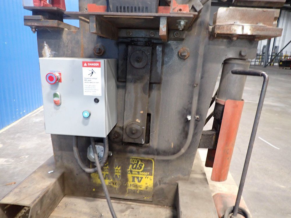 Edwards 55 Ton Hydraulic Iron Worker - Jaws Iv