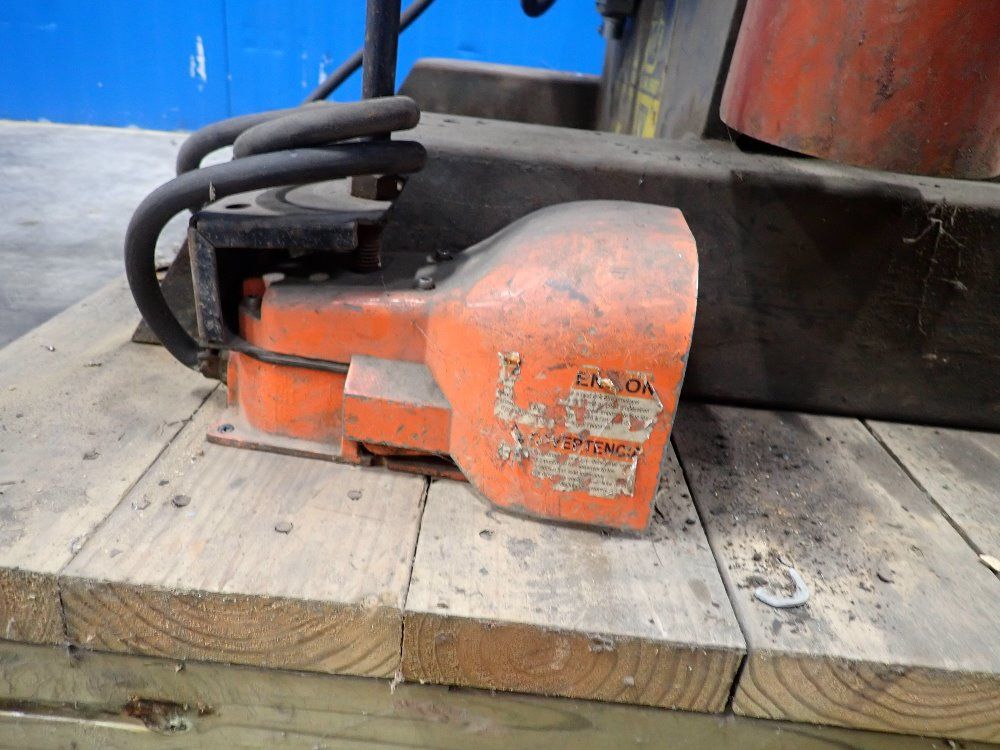 Edwards 55 Ton Hydraulic Iron Worker - Jaws Iv