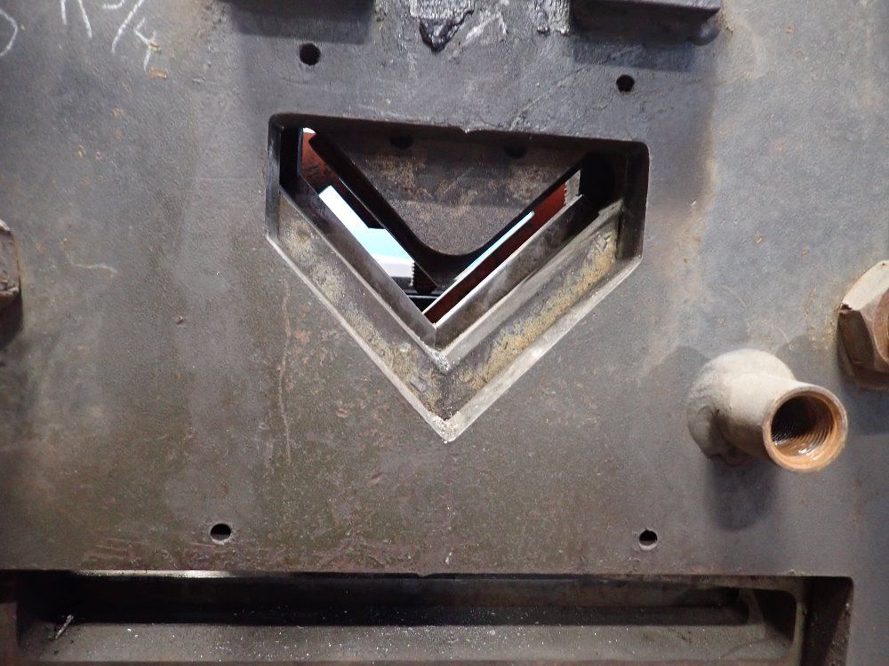 Edwards 55 Ton Hydraulic Iron Worker - Jaws Iv