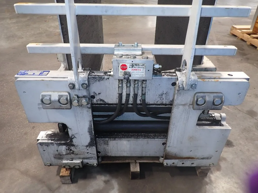 Cascade 2300# Forklift Clamp Attachment - 25d-ccs-661
