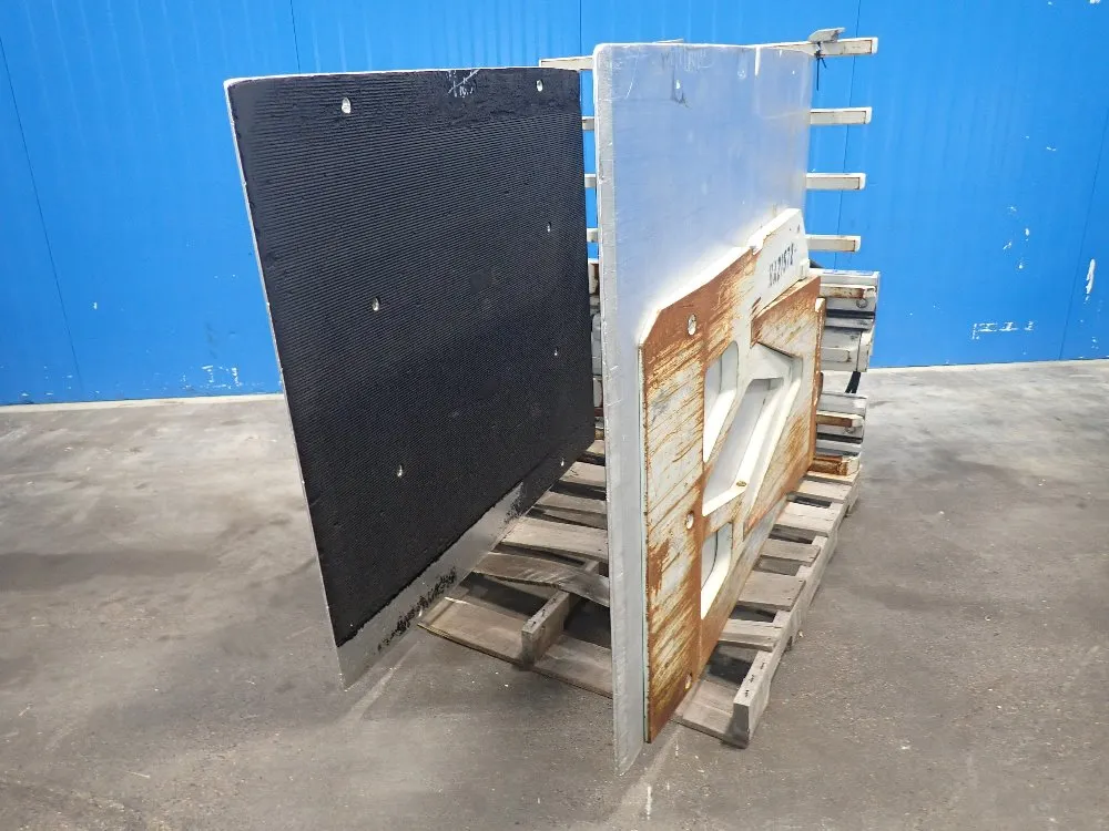 Cascade 2300# Forklift Clamp Attachment - 25d-ccs-661