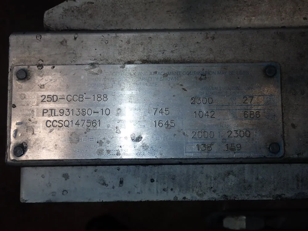 Cascade 2300# Forklift Clamp Attachment - 25d-ccb-188