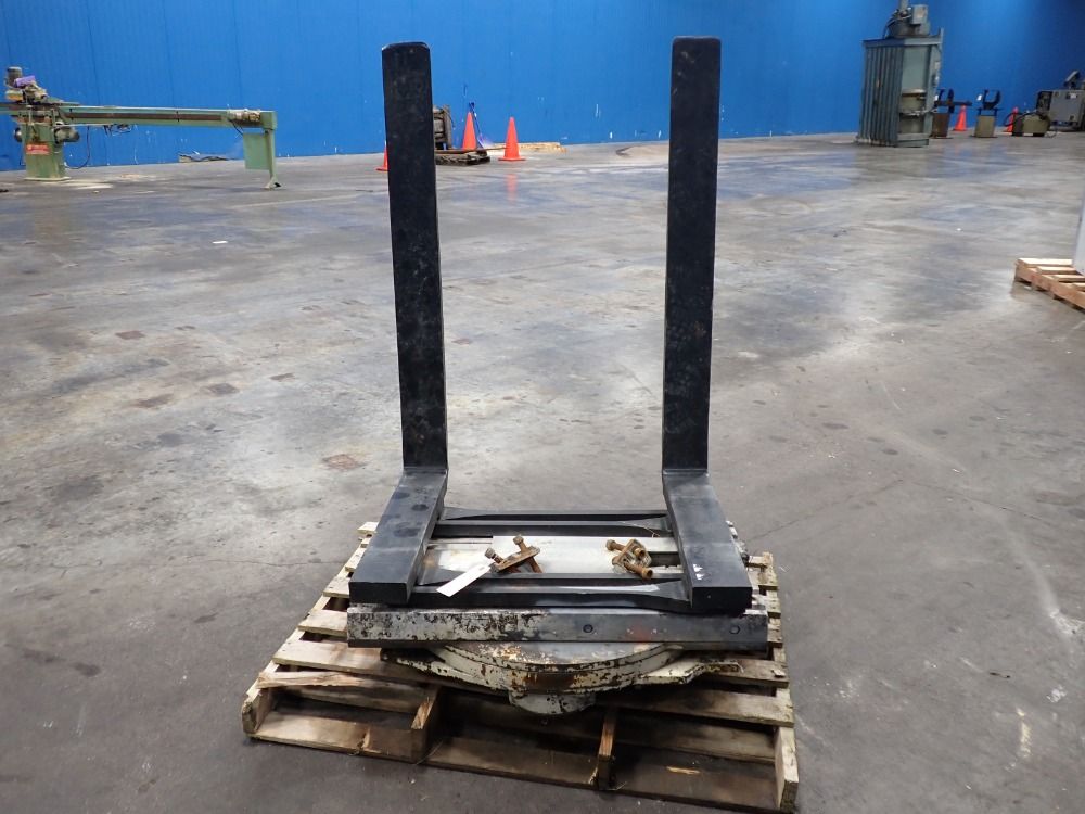 Cascade Forks: 45" X 5" X 2" Rotating Fork Positioner