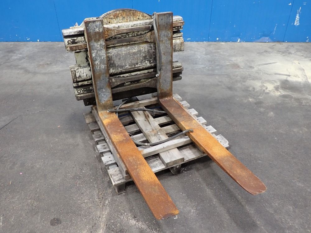 Cascade Forks: 45" X 5" X 2" Rotating Fork Positioner