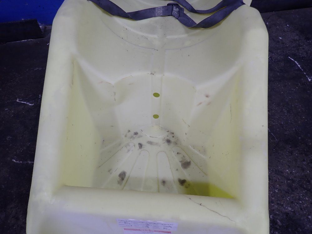 Uline 600 Lbs Poly Dolly - H-1844