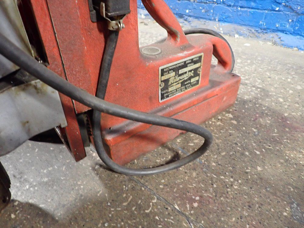 Milwaukee Electromagnetic Drill Press
