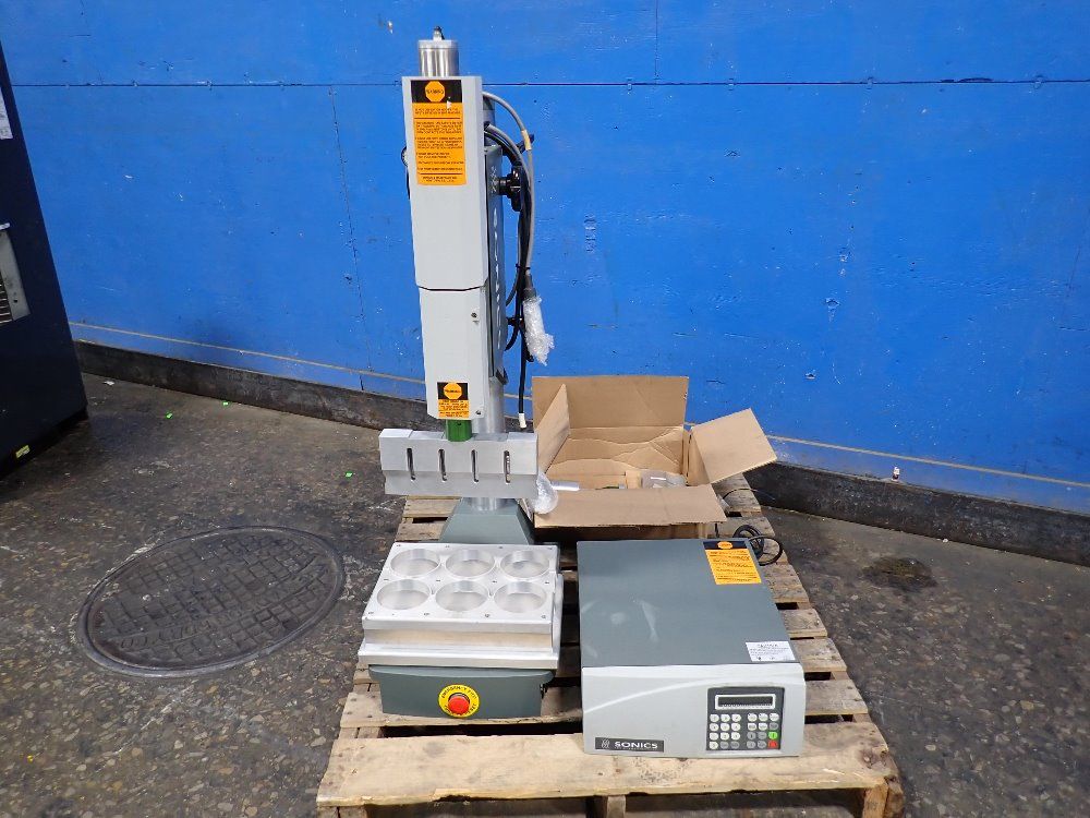 Sonics Ultrasonic Welder - 205s