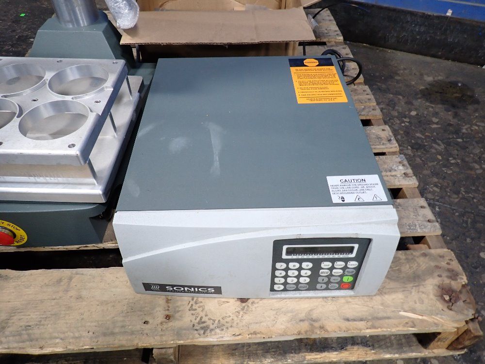 Sonics Ultrasonic Welder - 205s