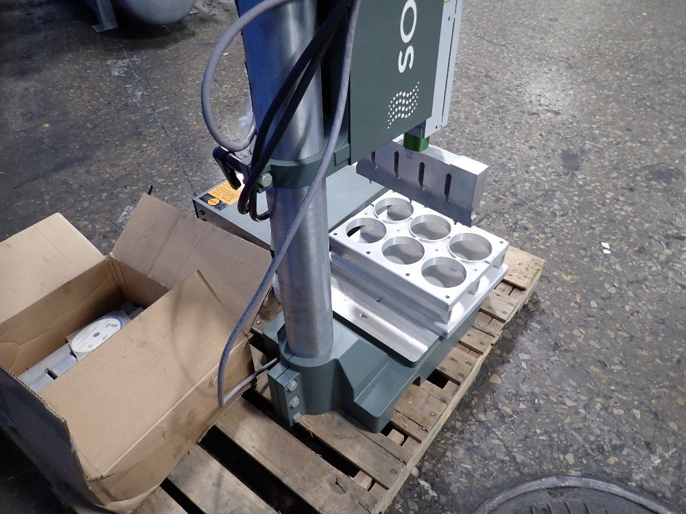 Sonics Ultrasonic Welder - 205s