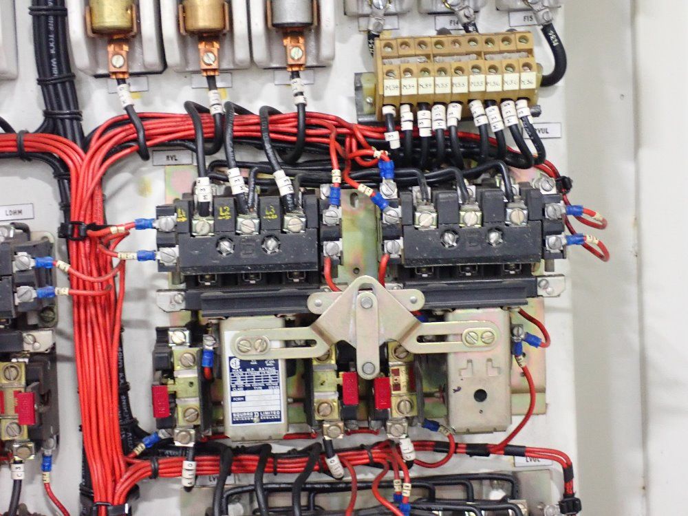 Giddings & Lewis-fraser Ltd. Centering And Facing Machine - Mc
