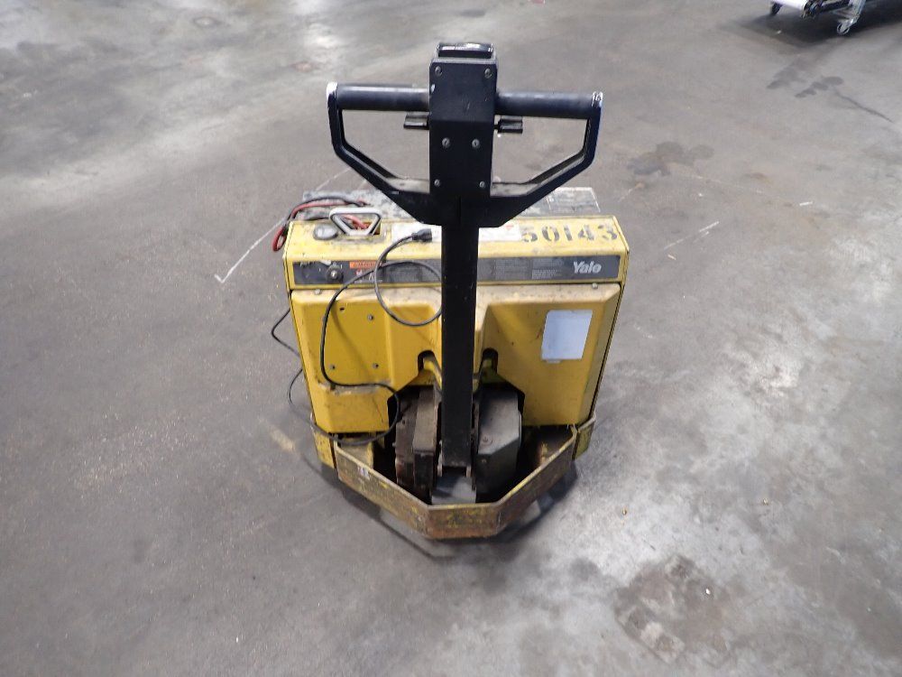 Yale 4000# Electric Pallet Jack - Mpd04acn24c2748