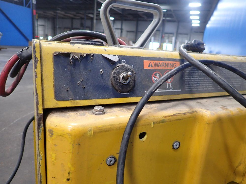 Yale 4000# Electric Pallet Jack - Mpd04acn24c2748