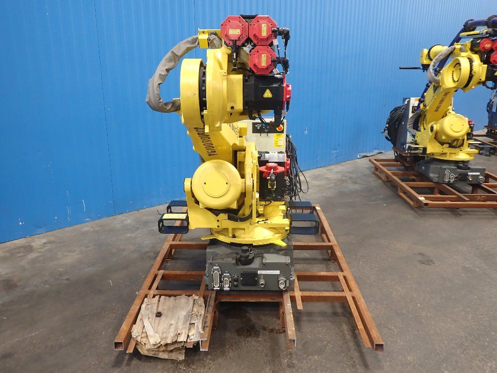 Fanuc 122" Reach, 276lb Robot - R2000ib 125l