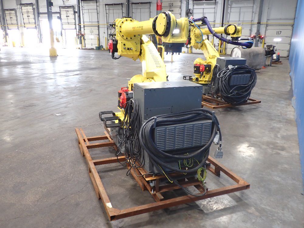 Fanuc 122" Reach, 276lb Robot - R2000ib 125l