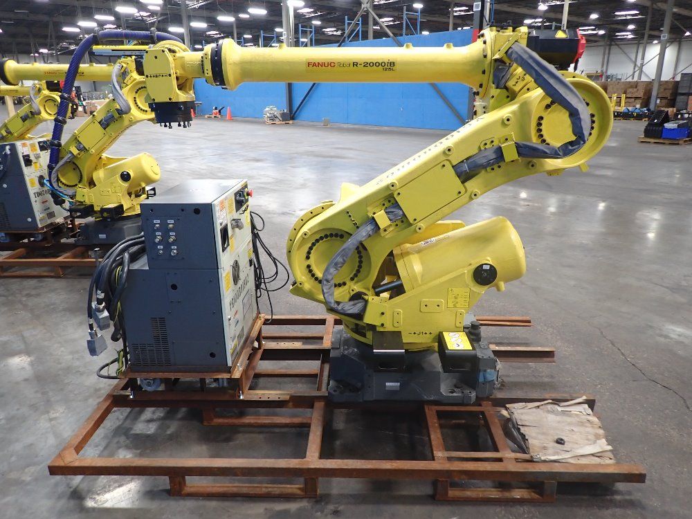 Fanuc 122" Reach, 276lb Robot - R2000ib 125l