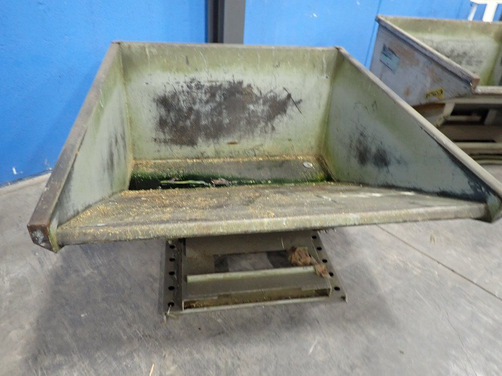 Wright Dumping Hopper