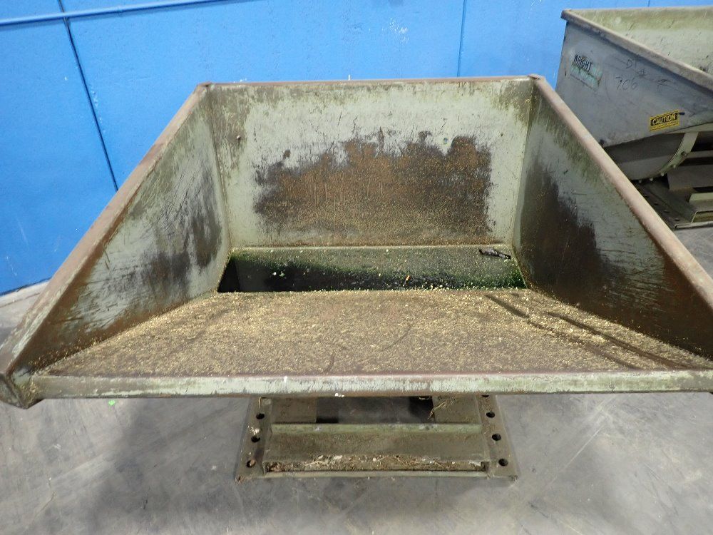 Wright Dumping Hopper