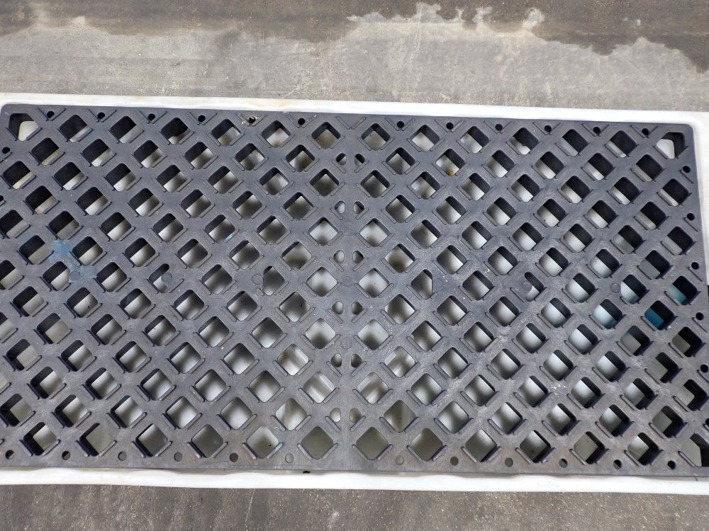 N/a 48" X 24" X 5" Spill Containment Platform