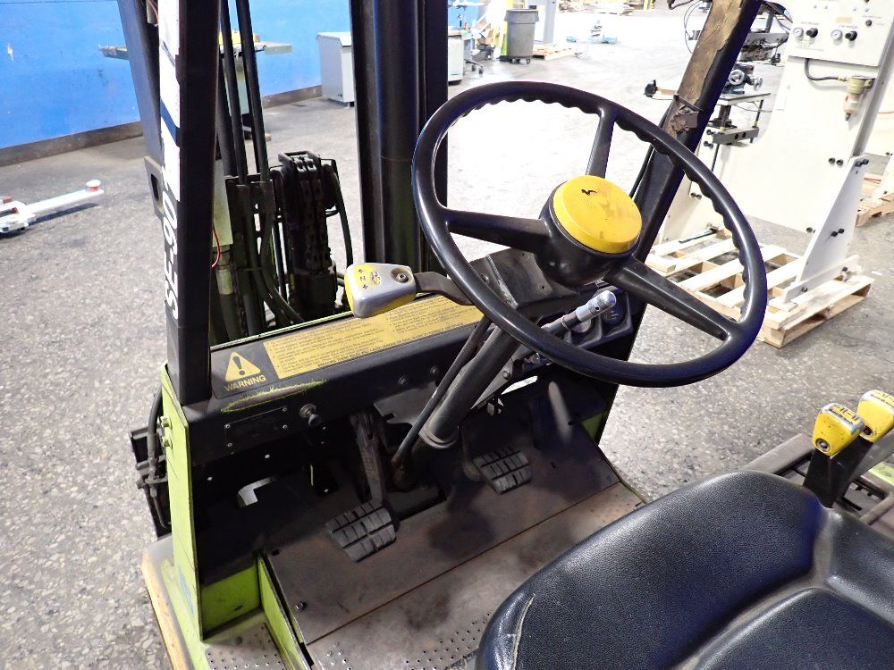 Clark 4000 Lbs Propane Forklift - Gcs20mb