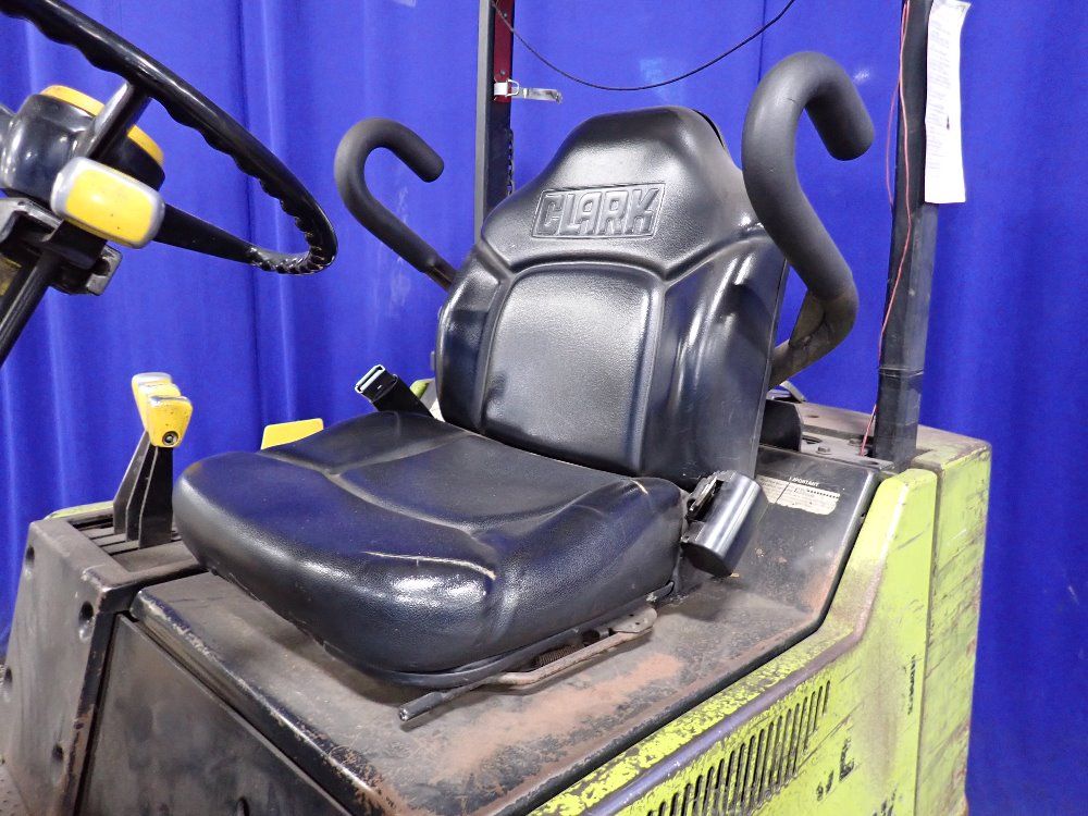 Clark 4000 Lbs Propane Forklift - Gcs20mb